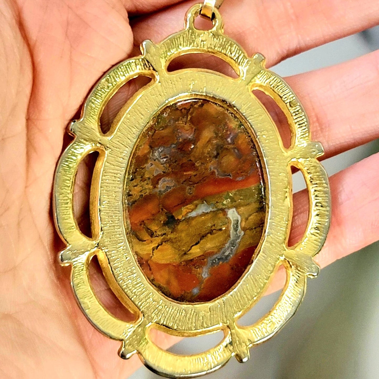 Red Jasper Pendant Necklace Gold Tone Chain Women Jewelry Stone Cabochon Vintage