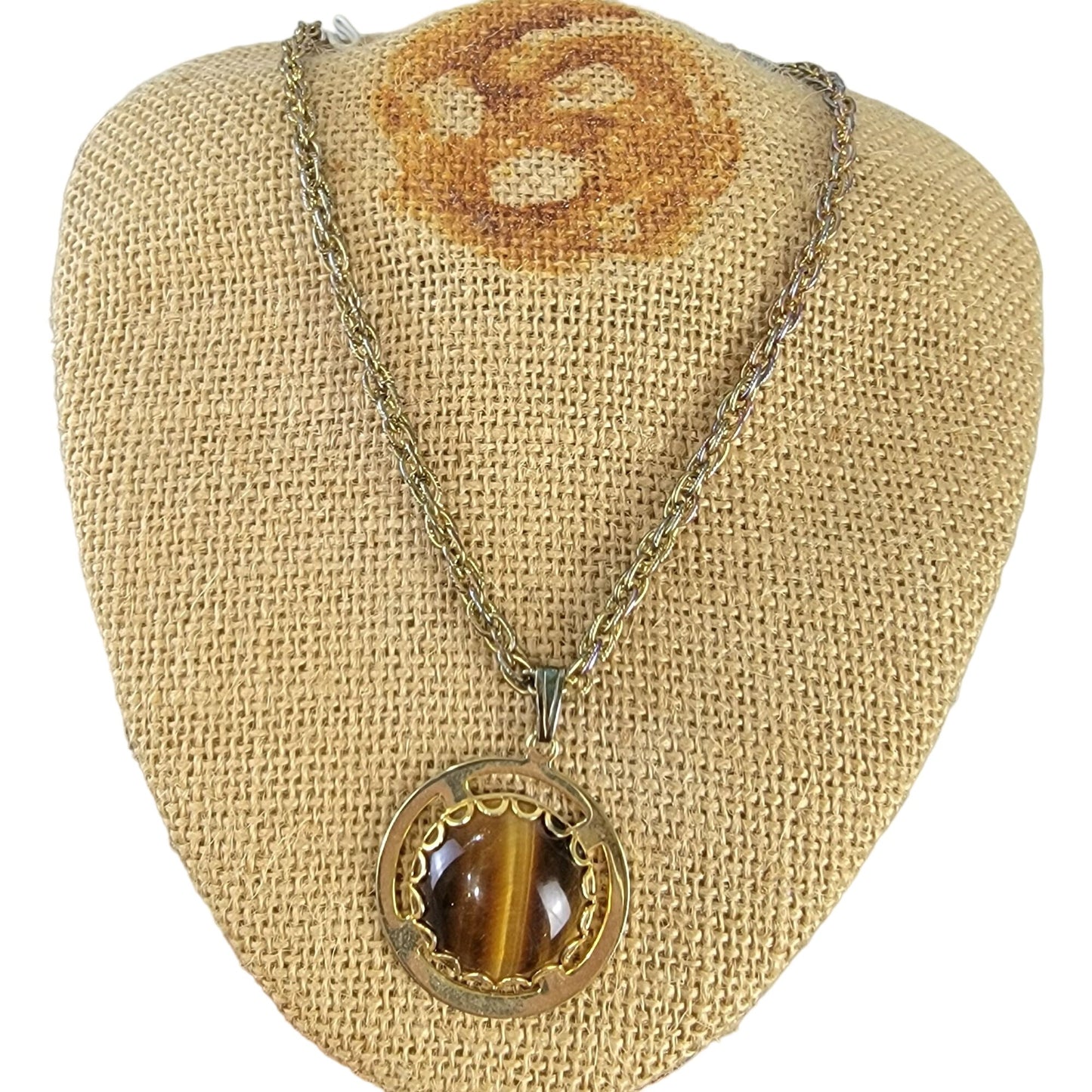 Tigers Eye Pendant Necklace Gold Tone Chain Women Jewelry Stone Cabochon Vintage