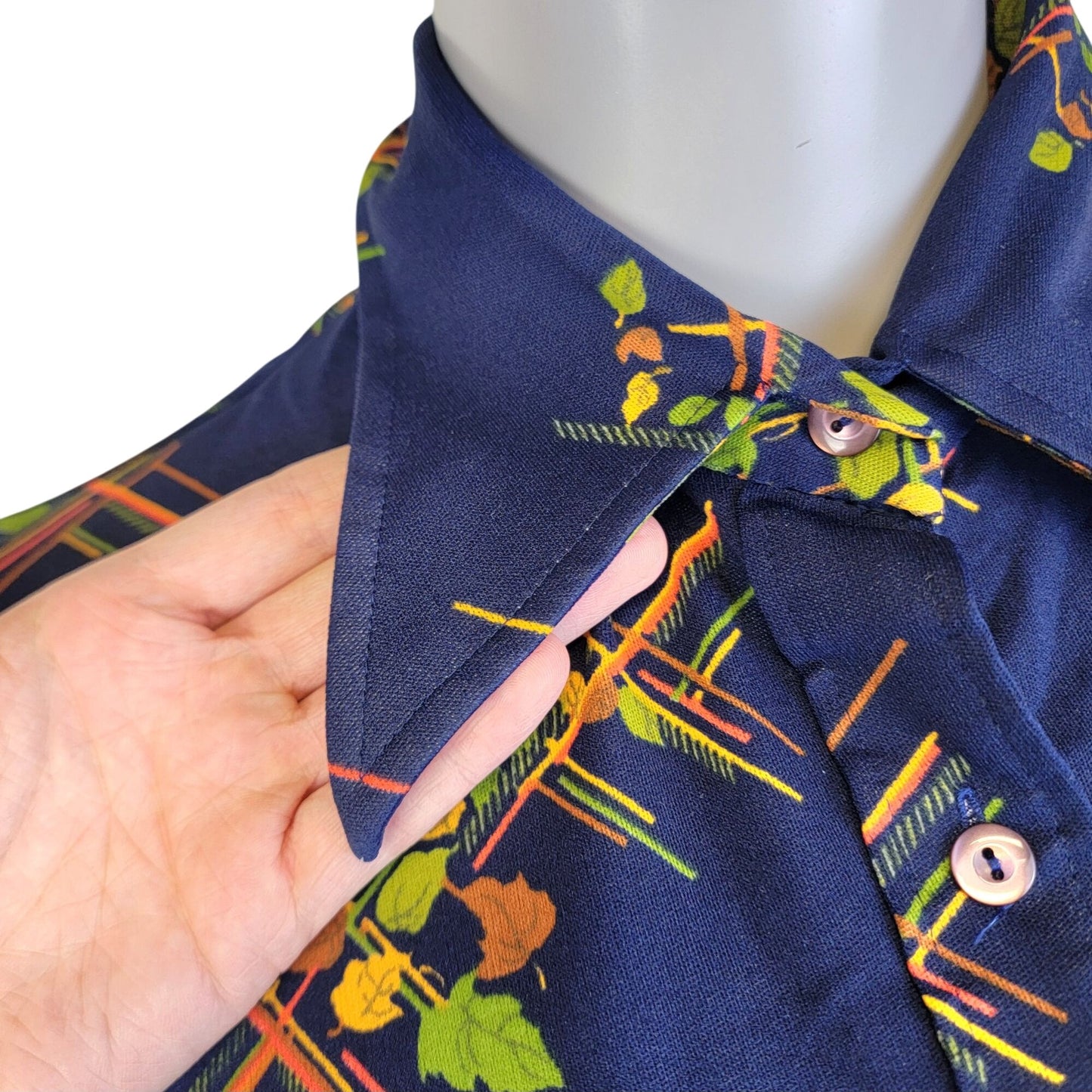 Vintage 70s Floral Blouse Shirt Women Medium Blue Green Point Collar Button Top