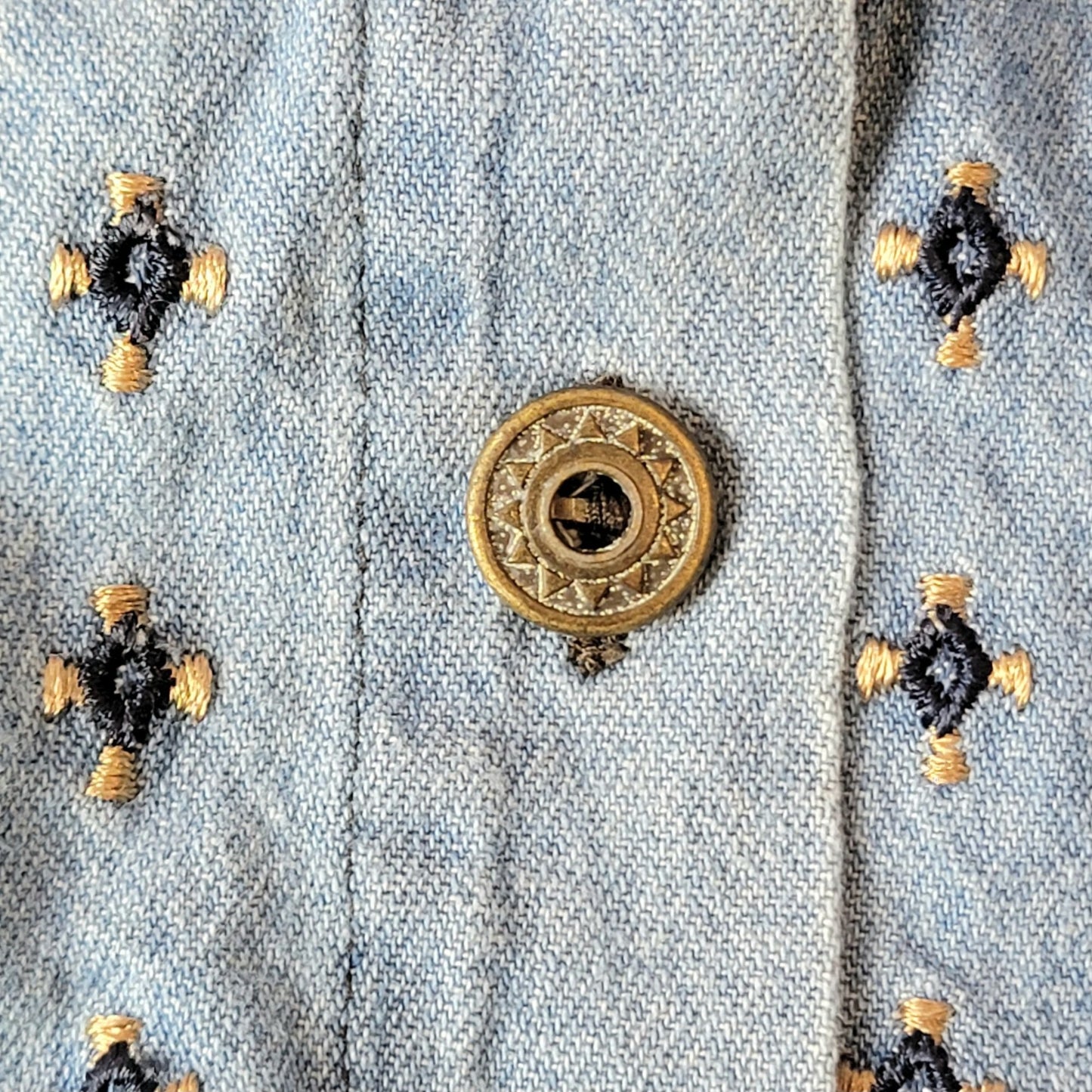 Vintage 90s Embroidered Denim Shirt Women Large