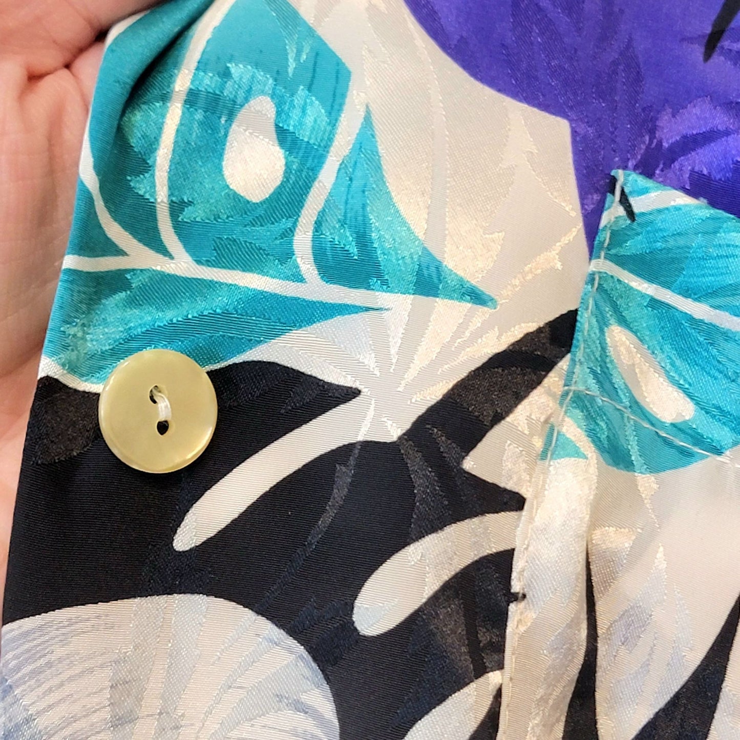 Vintage 80s Satin Tropical Shirt Women Large Embossed White Blue