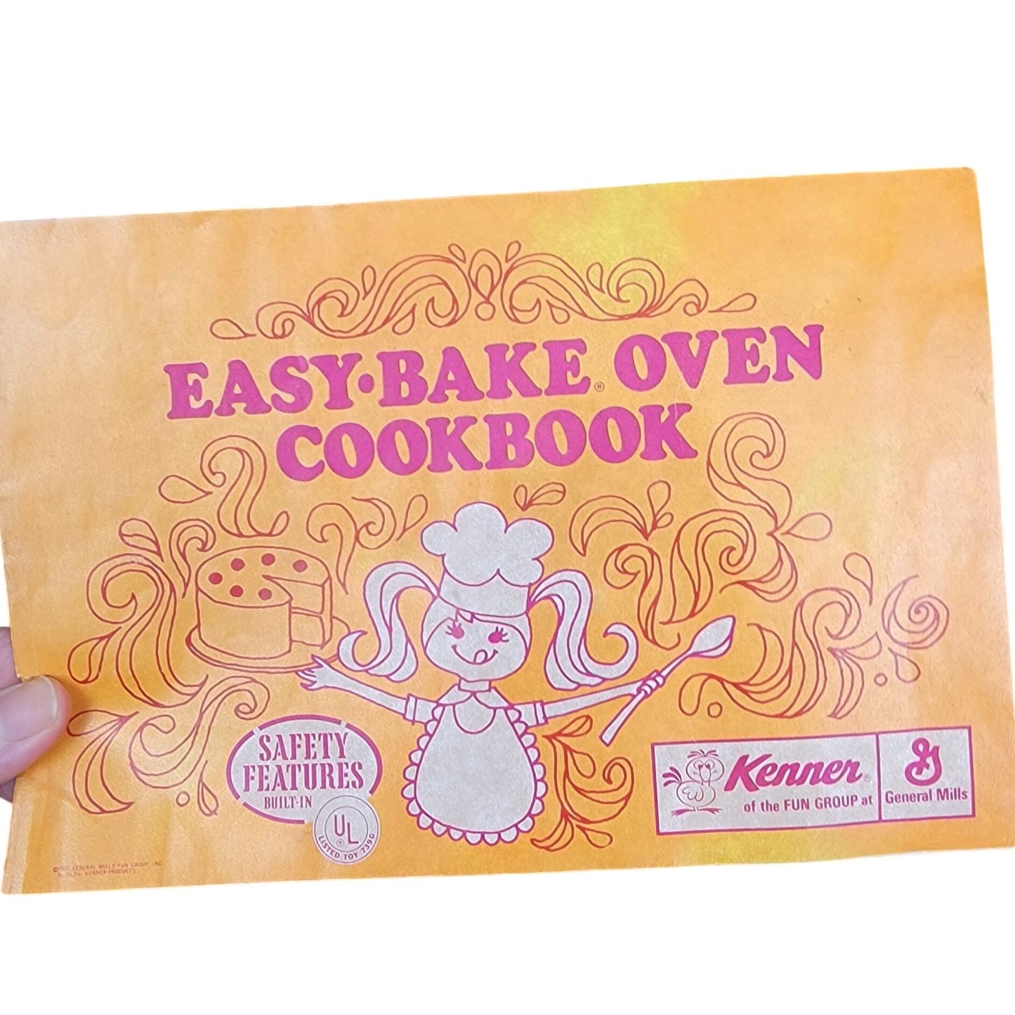 Kenner Easy Bake Oven Vintage 1972 Kitchen Toy Cookbook Pan Works Yellow 70s Fun